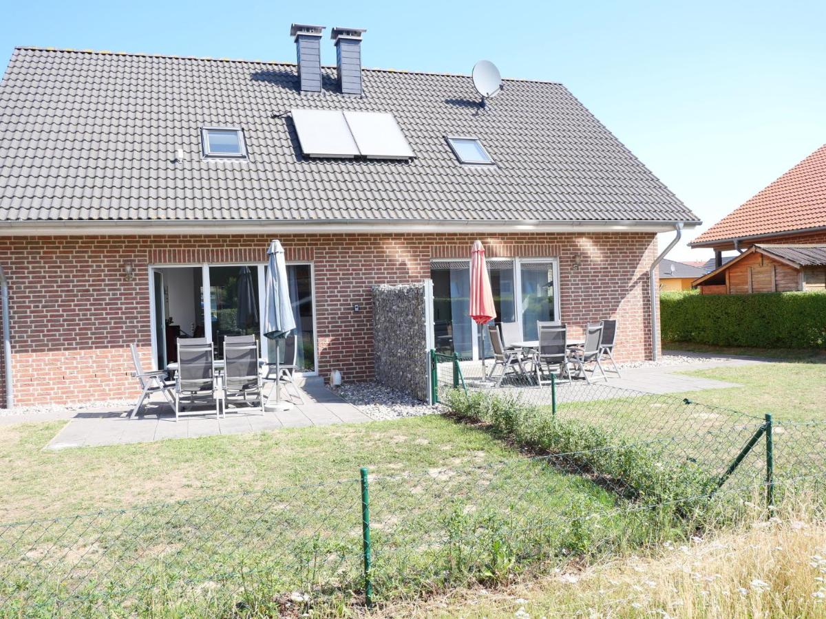 B&B Zierow - Strandnah 12 Pers Gruppenhaus K4 - Bed and Breakfast Zierow