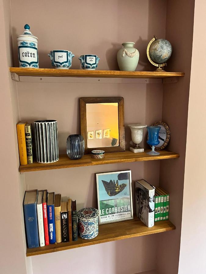 Zimmer mit Kingsize-Bett und Bergblick