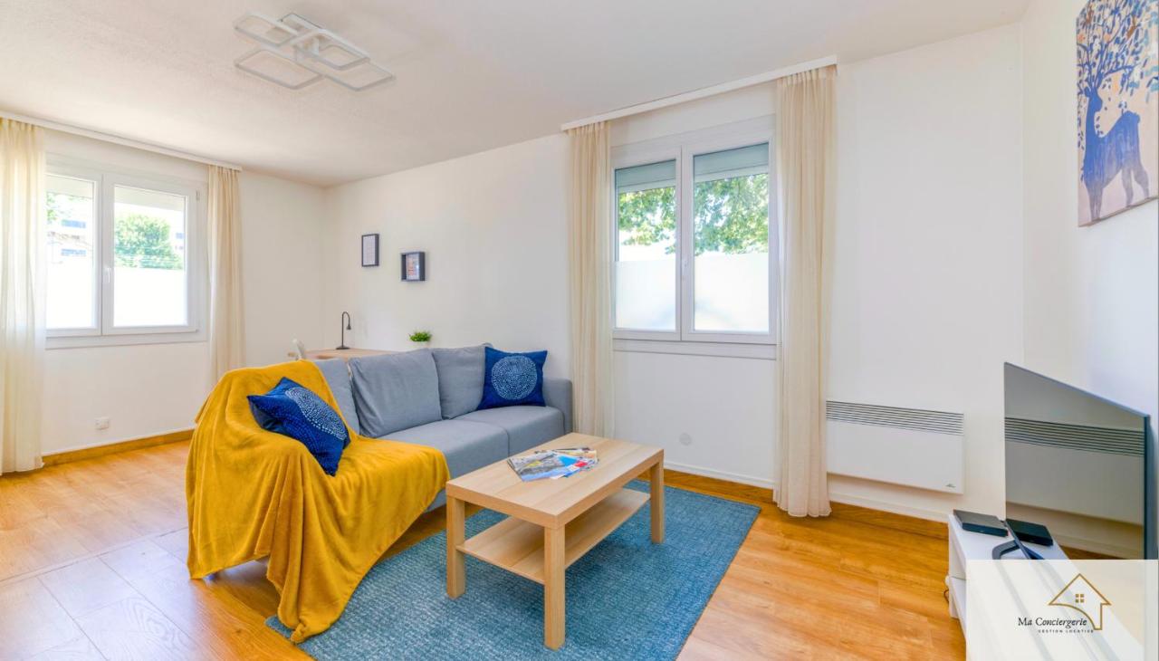 B&B Grenoble - Le Mykonos¶ Gare¶ 2Garages ¶Jardin ¶Spacieux - Bed and Breakfast Grenoble