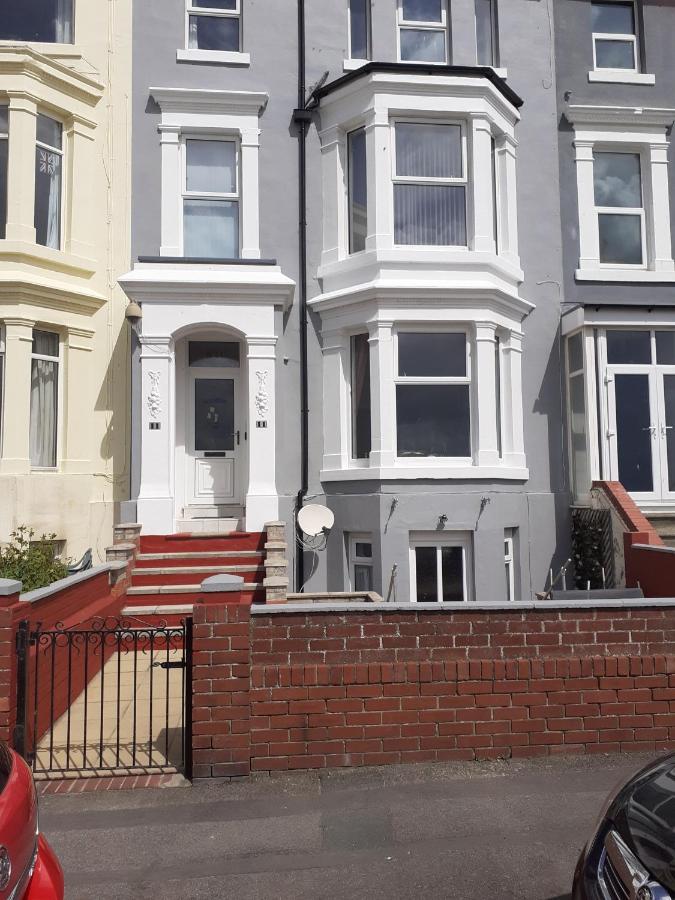 Southbay Holiday Flats Flat 1 - B&B