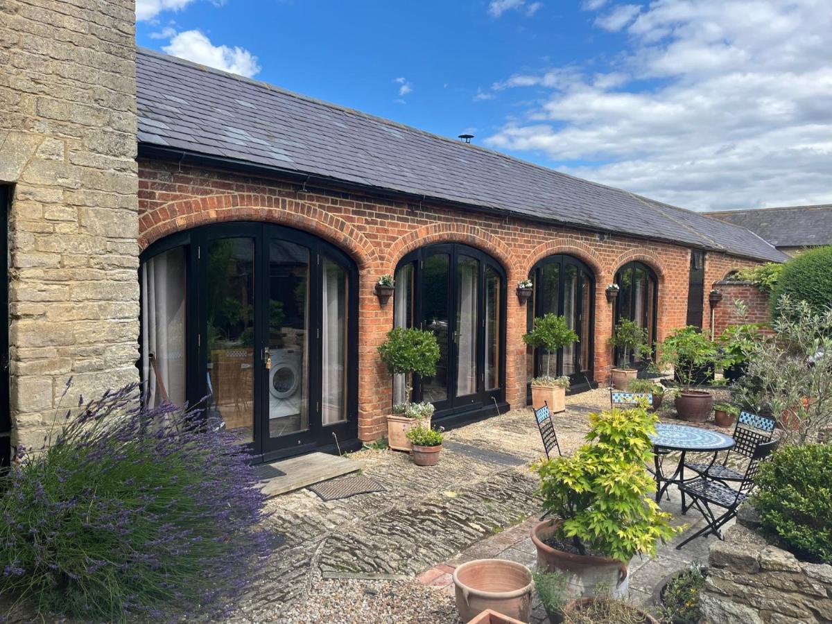 The Arches - Private woods, comfy beds, fast Wi-Fi, SkyNetflix - B&B