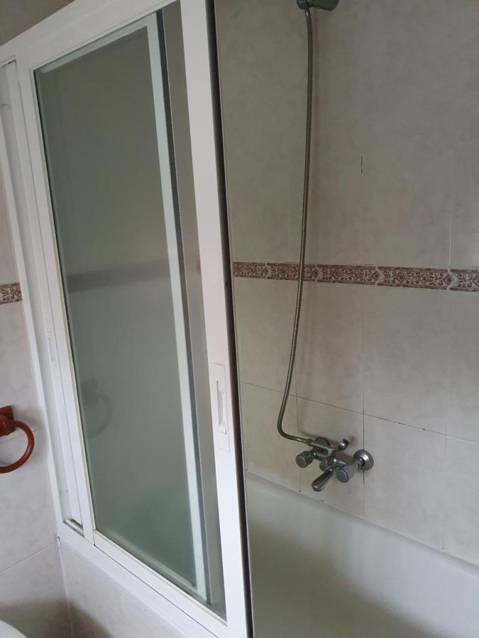 Habitación con baño compartido - Cama grande