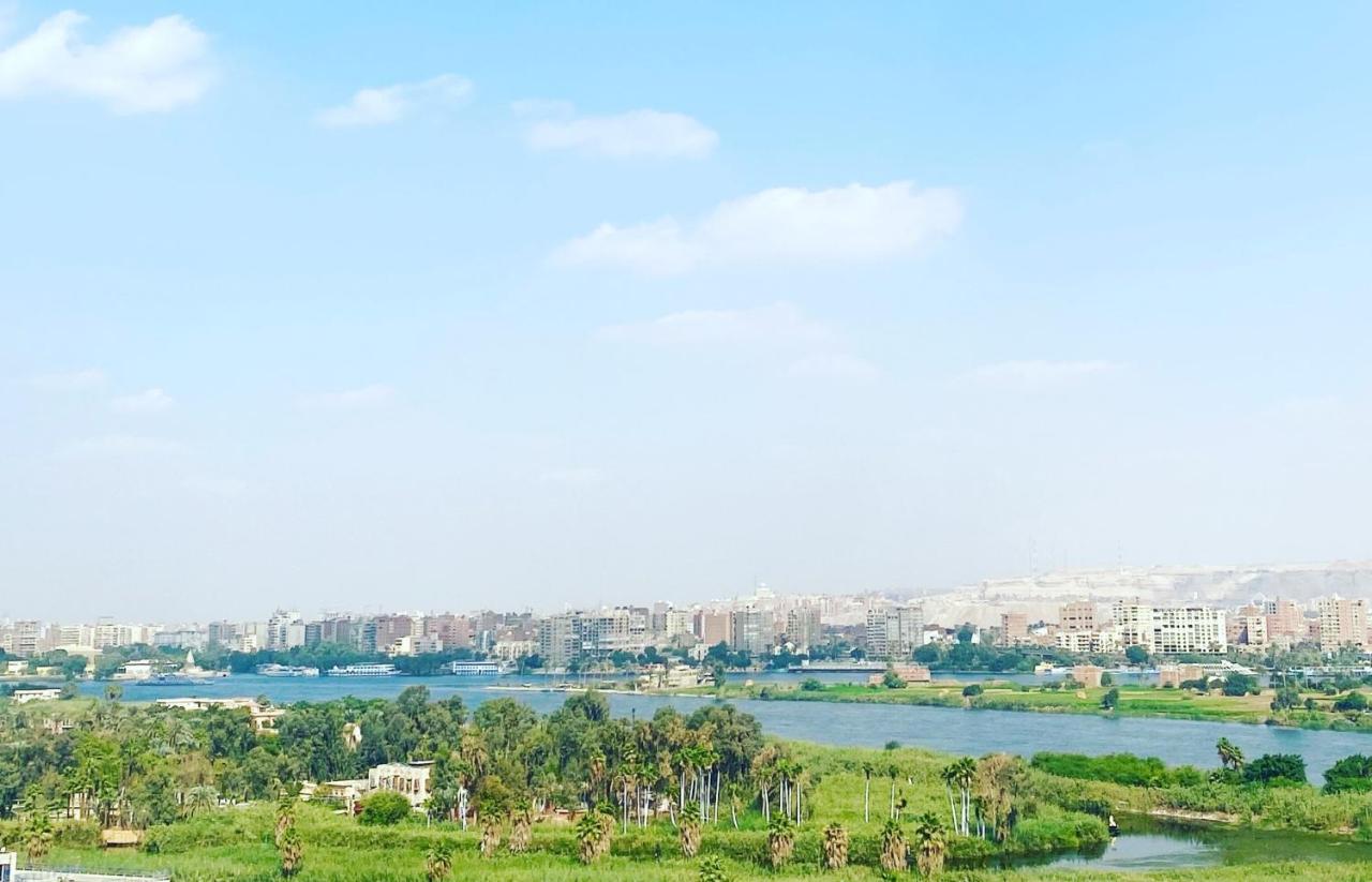 B&B Il Cairo - Panoramic Nile & Pyramids view vintage apartment - Bed and Breakfast Il Cairo