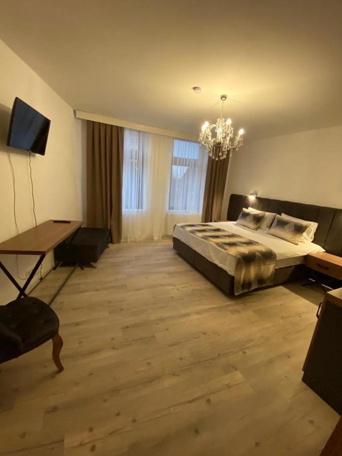 B&B Oberhausen - Ferienwohnung&Aparts By kispet group hotels in Oberhausen - Bed and Breakfast Oberhausen