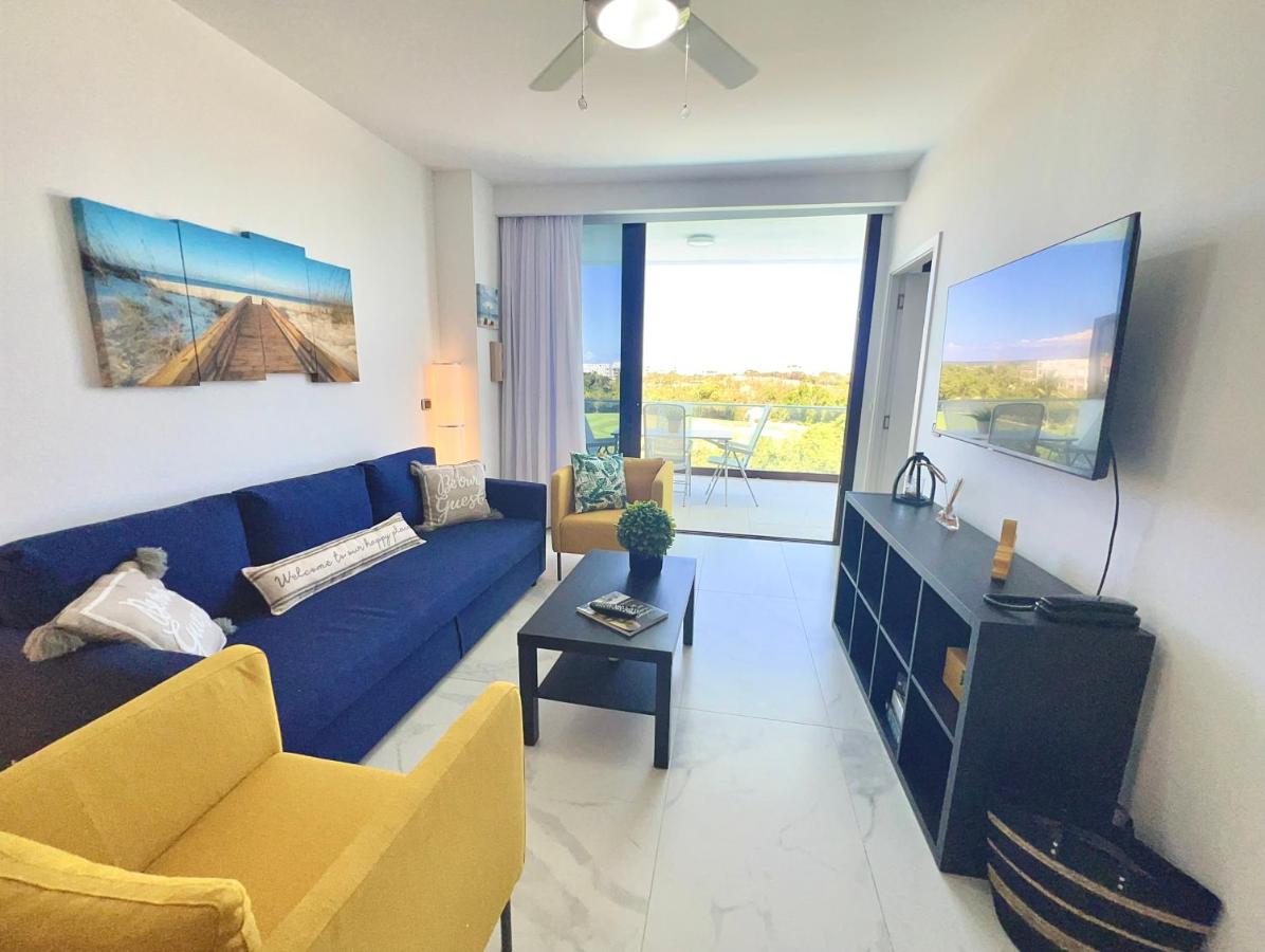 B&B Punta Cana - Cana Rock Star, Apartamento Lujo Vista Golf Infinity Pool A-410 - Bed and Breakfast Punta Cana