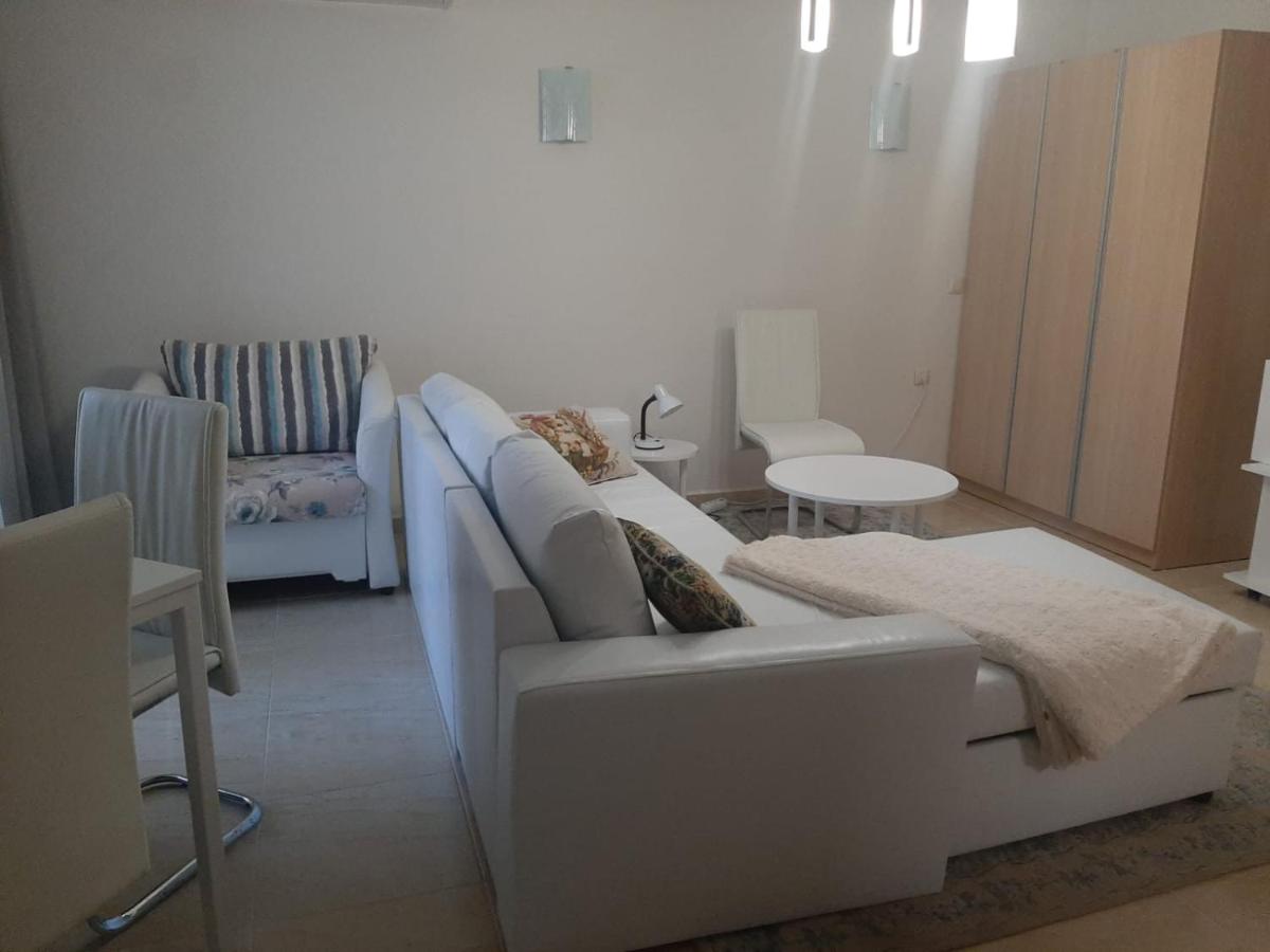 Apartamento con balcón