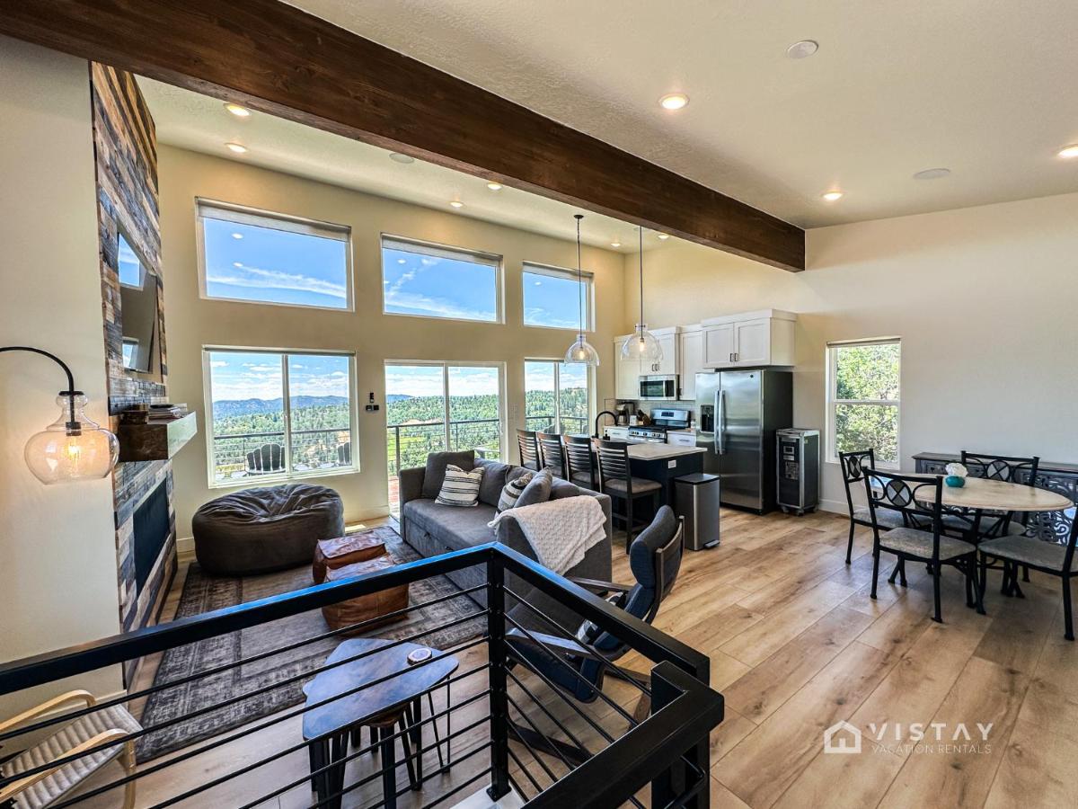 Bryce View Cabin - New Cabin With Amazing Views! - B&B