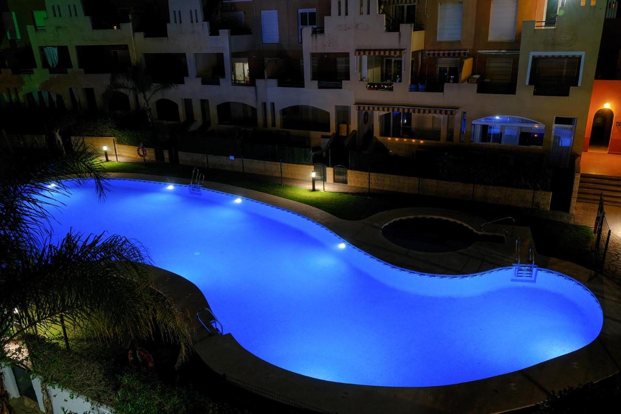 EL ÁTICO DE TERESA con PISCINA PRIVADA CLIMATIZADA a 250m playa - Bed and Breakfast