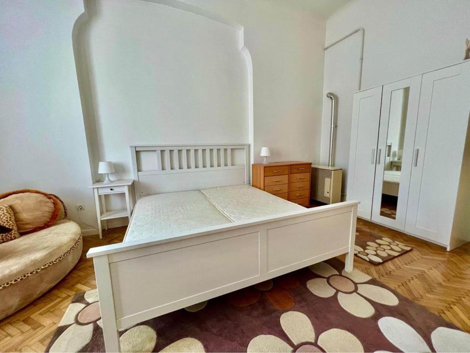 Roland Apartment Downtown - Pope Subway - B&B