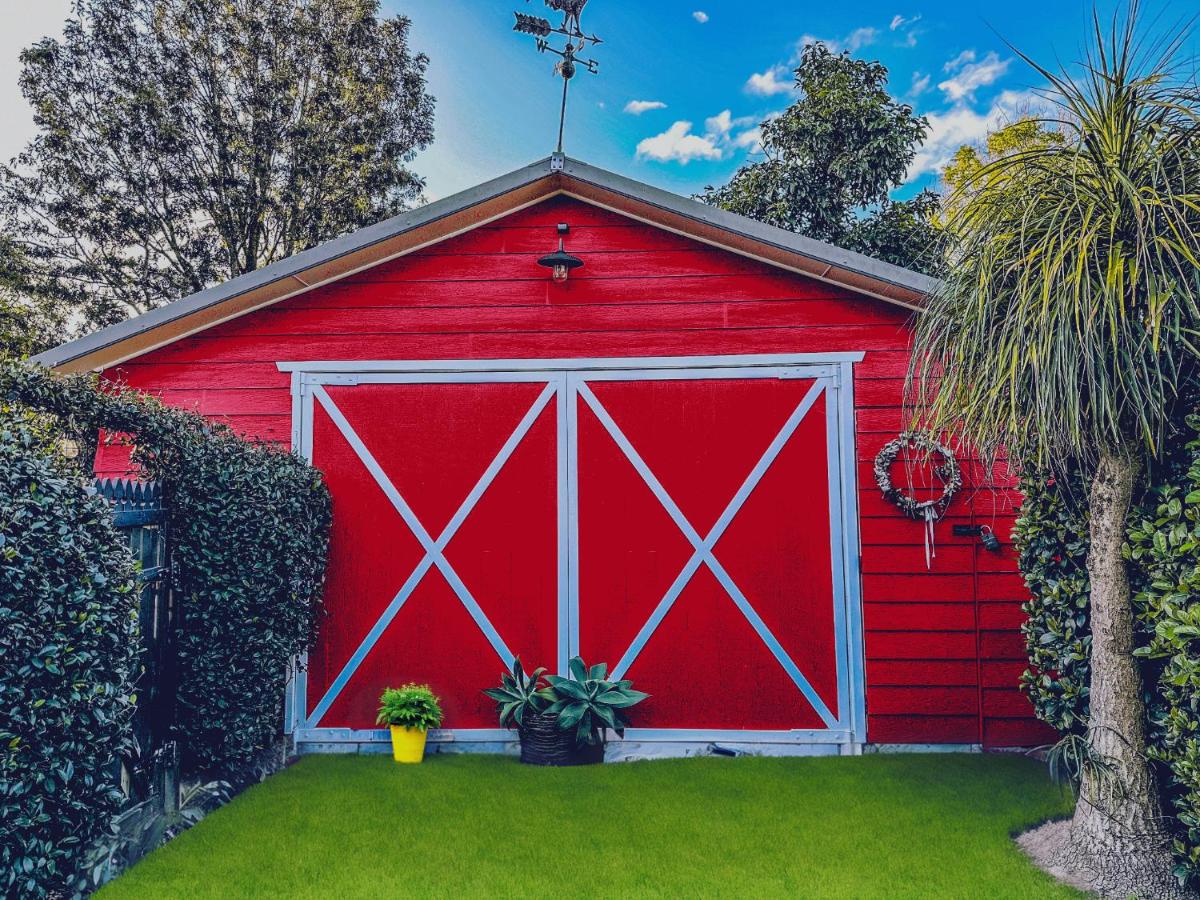 The Red Barn right in the heart of historic Berry - B&B