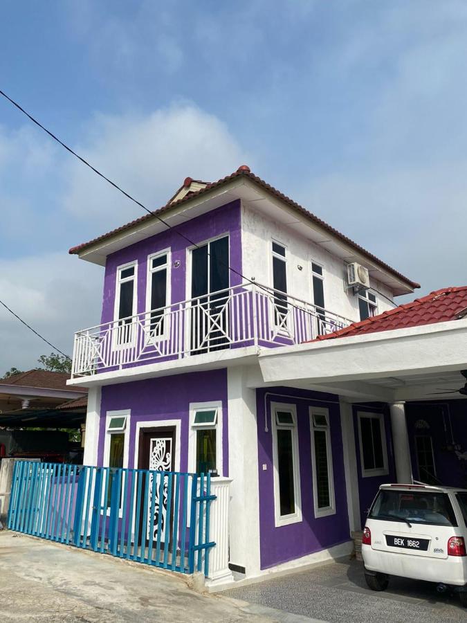 Dan's Homestay Bangau - B&B