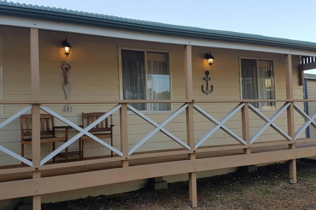 Family Friendly Beach House - Bed and Breakfast Goolwa South