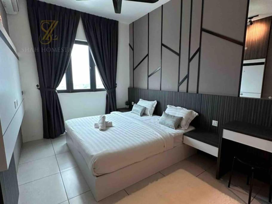 B&B Perai - SZ Home Legacy at Meritus - Bed and Breakfast Perai