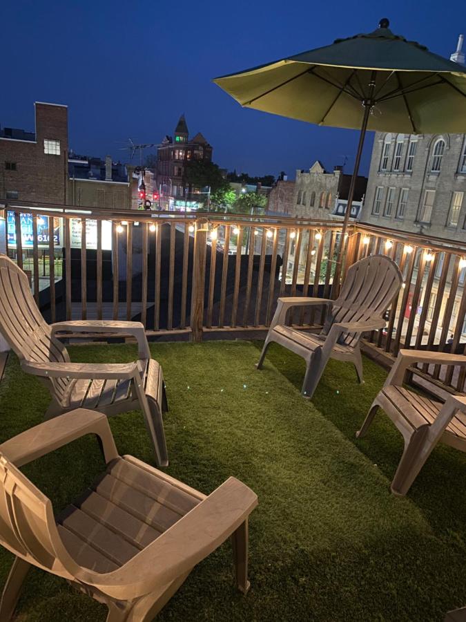 Luxury Rooftop Deck Historic Fells Point Harbor - B&B Baltimore