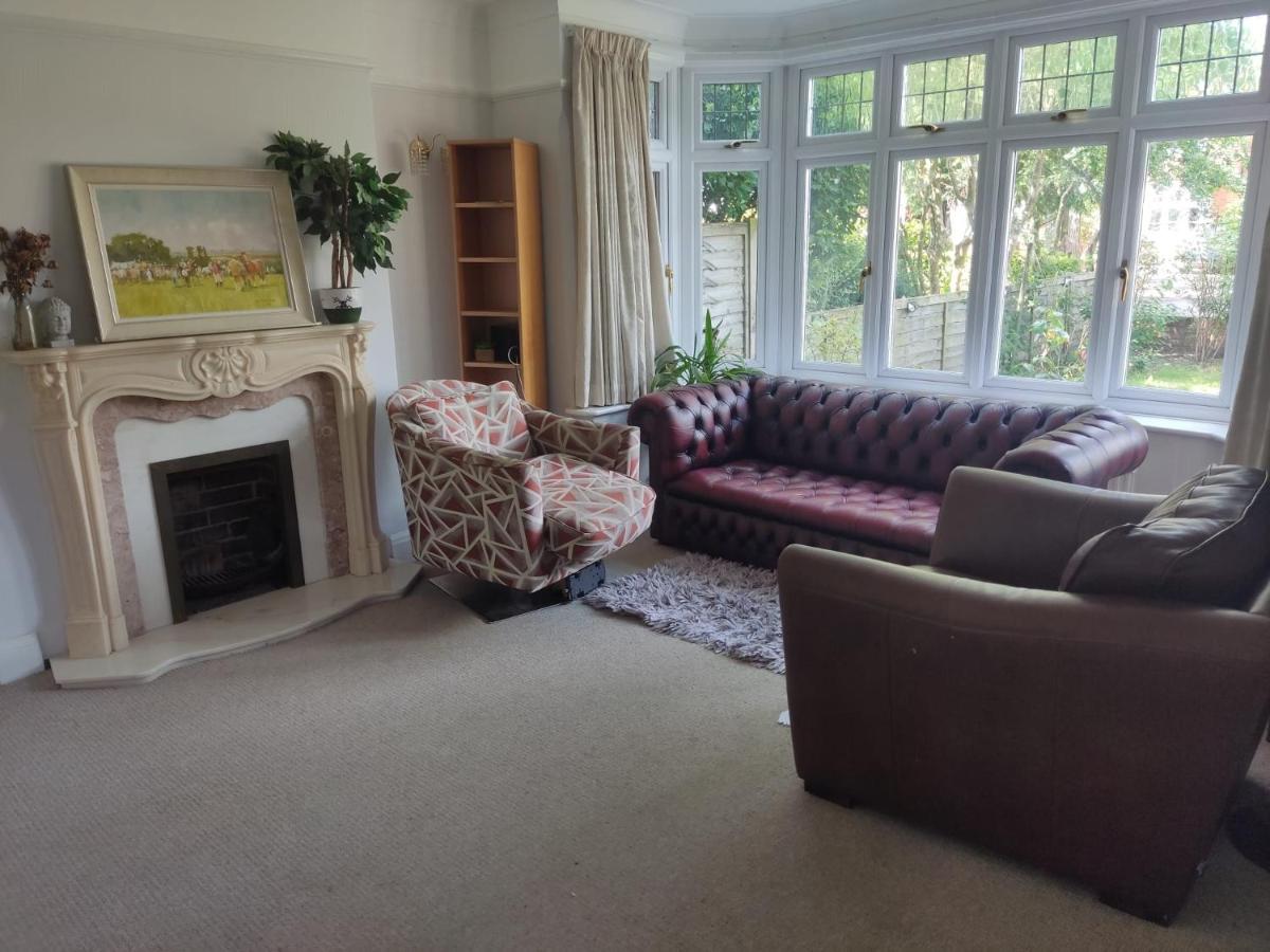 B&B Earley - Room in private house near Reading University - Bed and Breakfast Earley