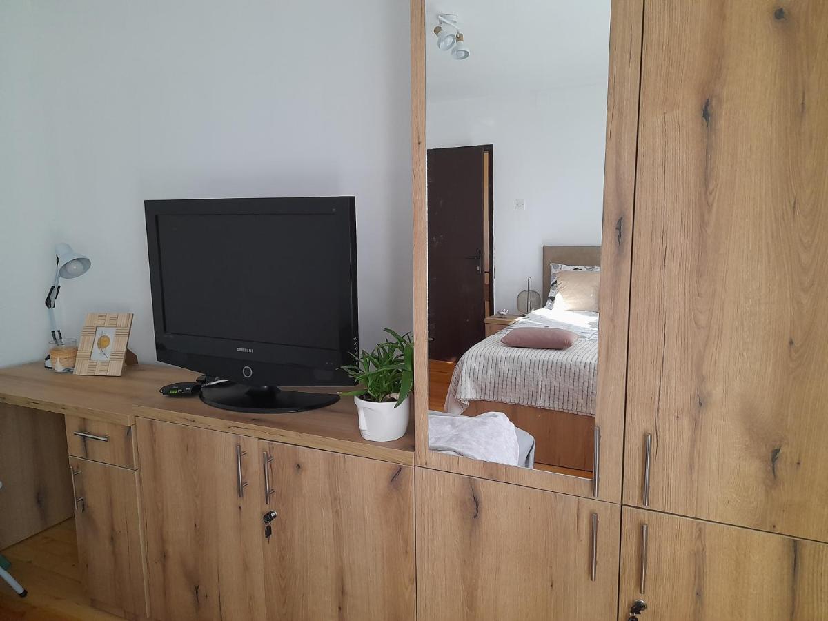 Camera Matrimoniale Deluxe (2 Adulti + 1 Bambino)
