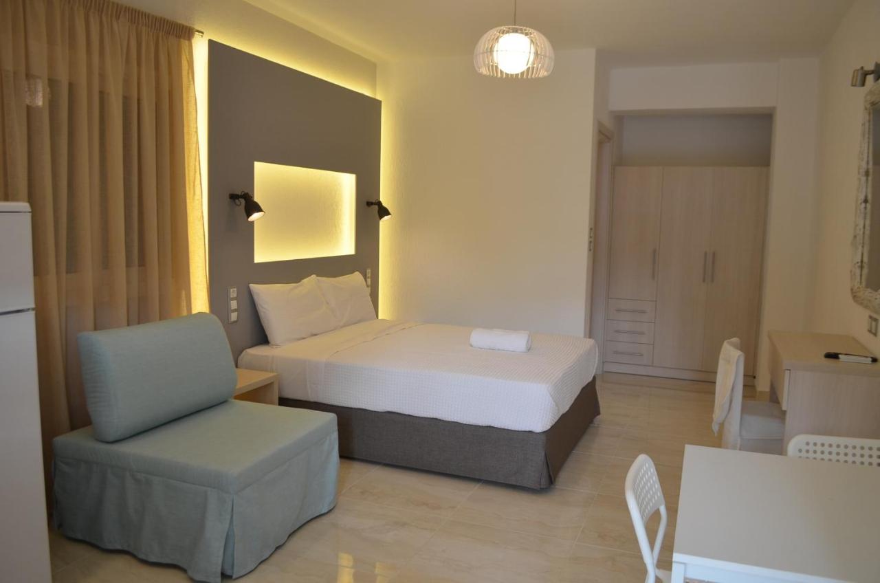 Studio (2 Adults)