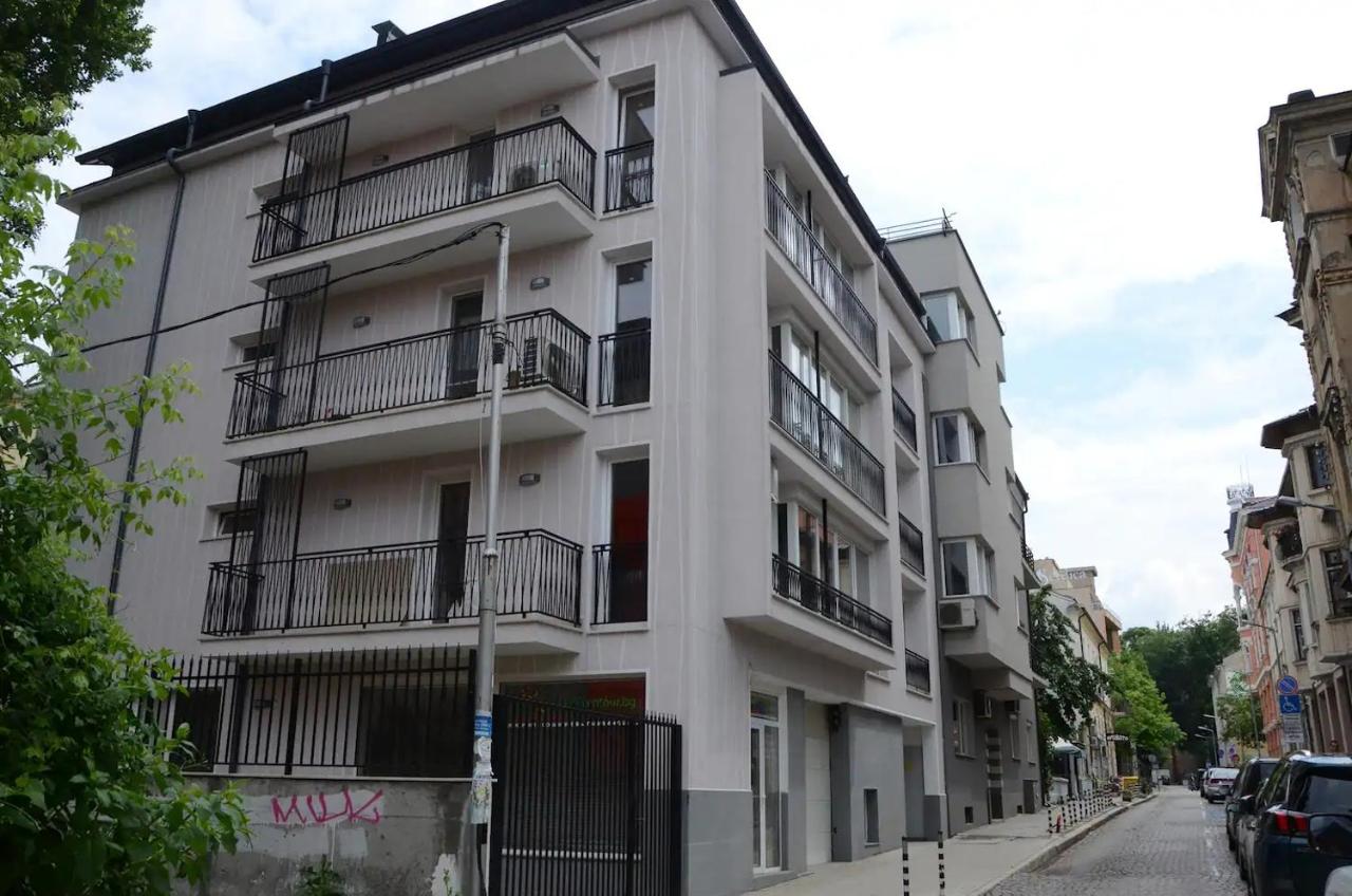 Industrial Look Apartment Top Centre + Free Parking - B&B Sofia