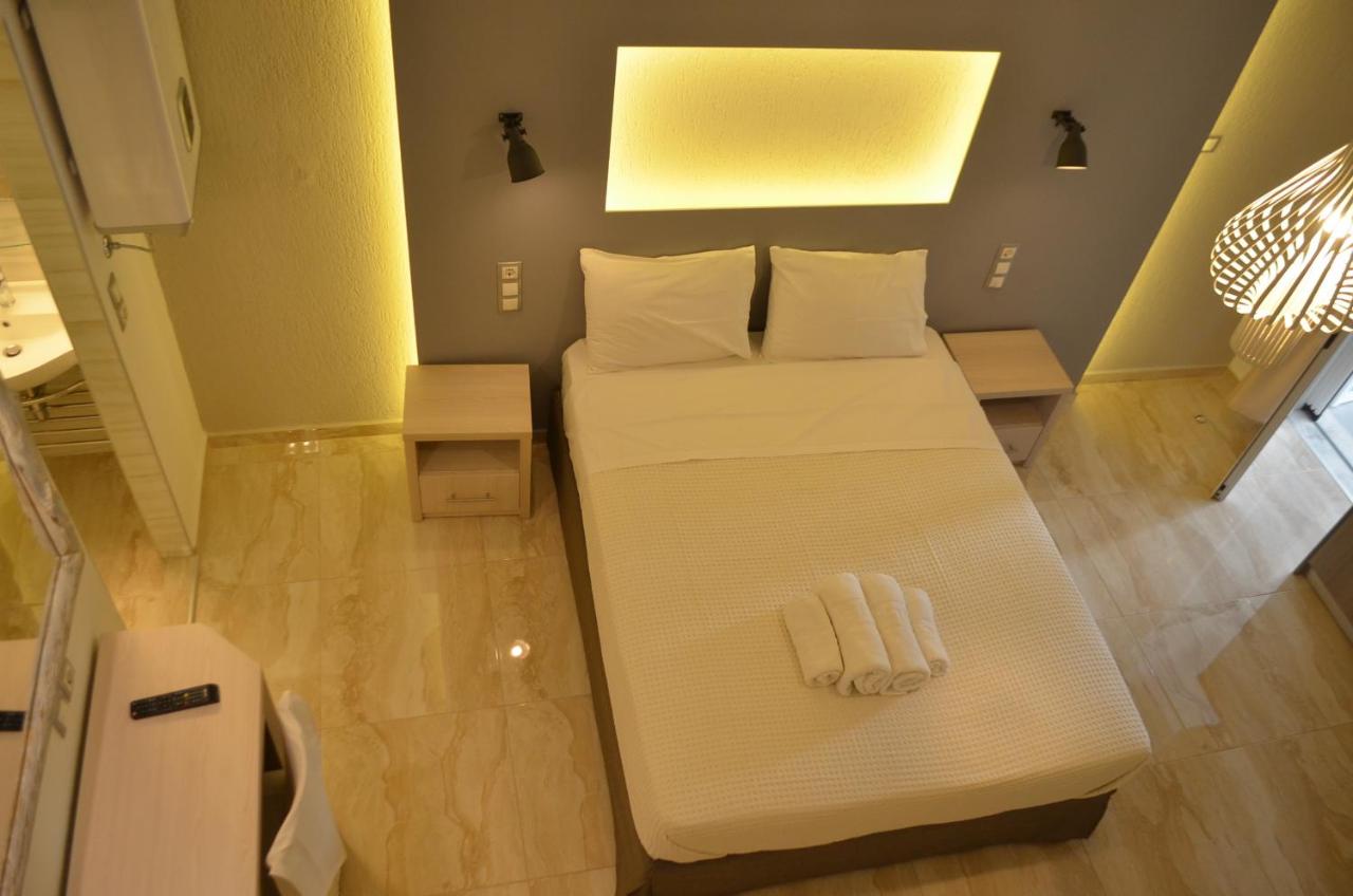 Studio (3 Adults)