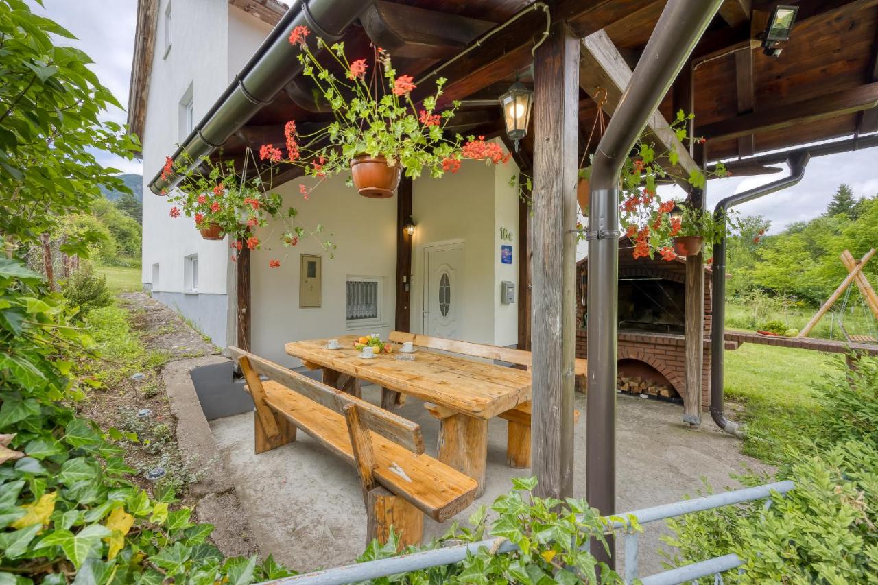 B&B Korenica - Holiday home Veki*** - Bed and Breakfast Korenica