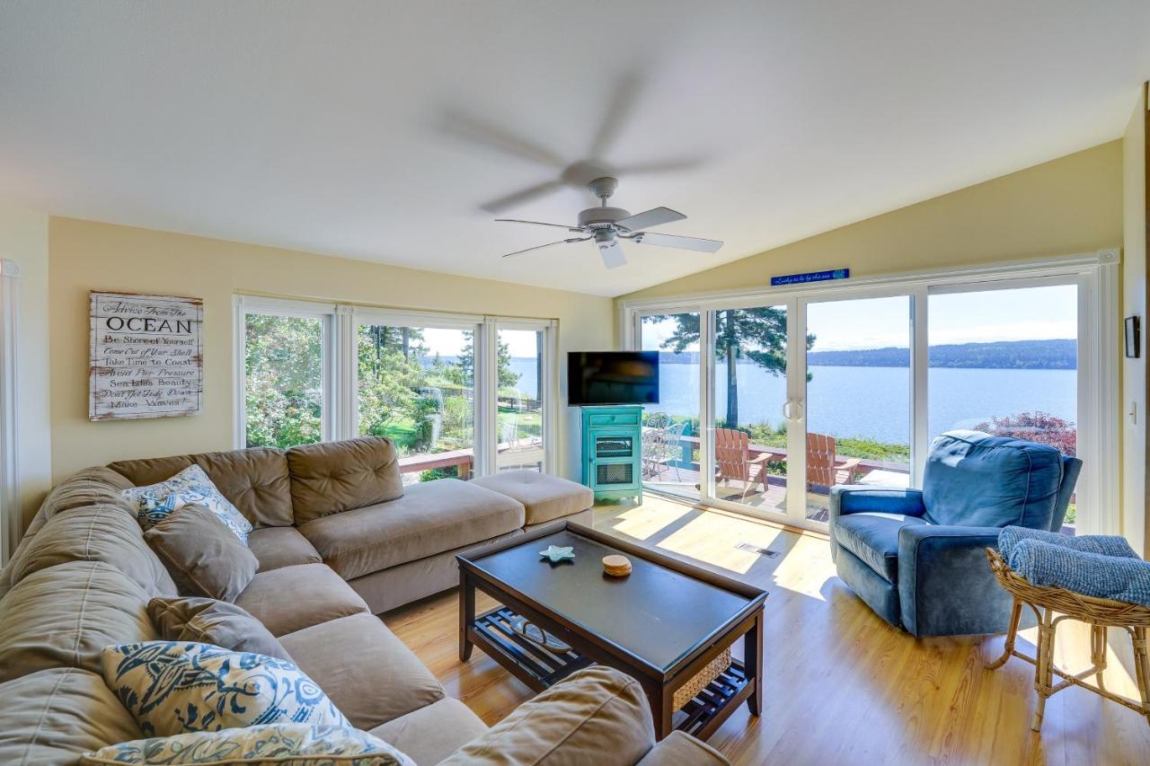 Cozy Langley Retreat Water Views and Beach Access - B&B Langley