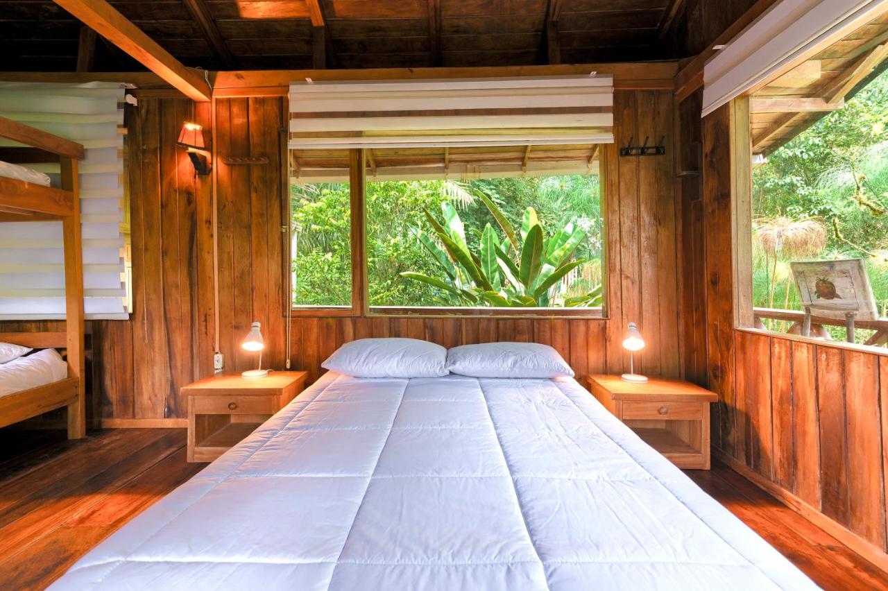 Chambre Familiale avec Salle de Bains