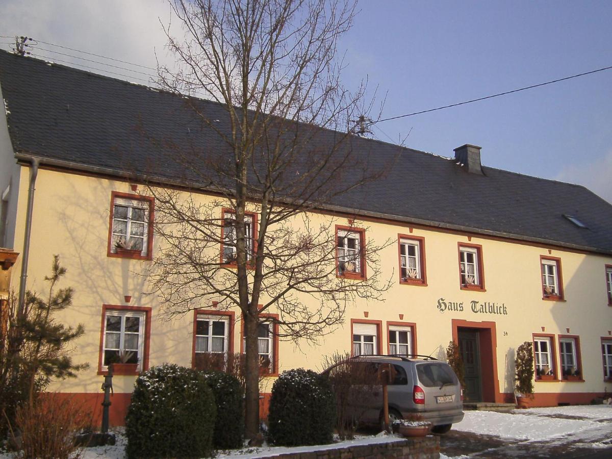 B&B Thalfang - Charming Apartment in Morbach Germany with Terrace - Bed and Breakfast Thalfang