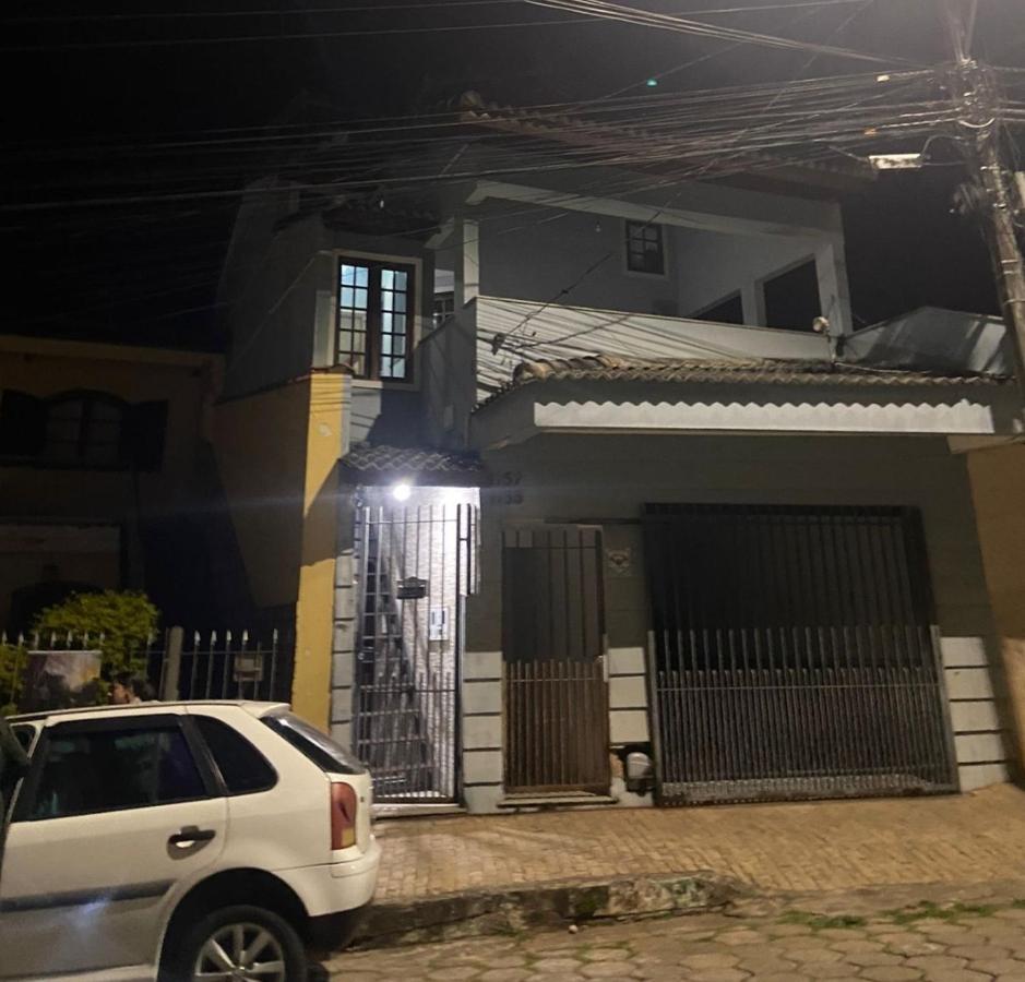 Casa Grande para Família e Amigos - Bed and Breakfast