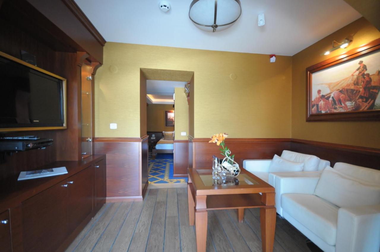 Superior Apartment