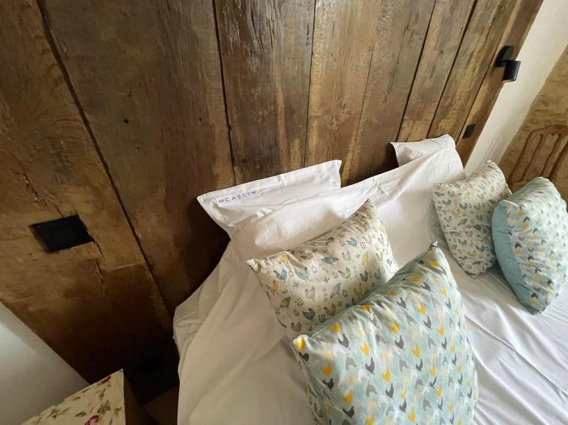 Double or Twin Room with Private Bathroom
