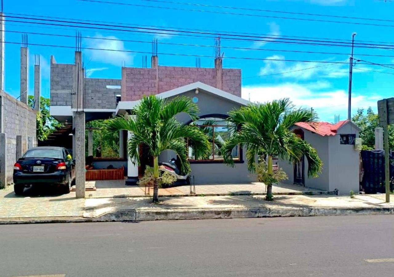 B&B Puerto Baquerizo Moreno - Tropical Paradise, Galápagos - Bed and Breakfast Puerto Baquerizo Moreno