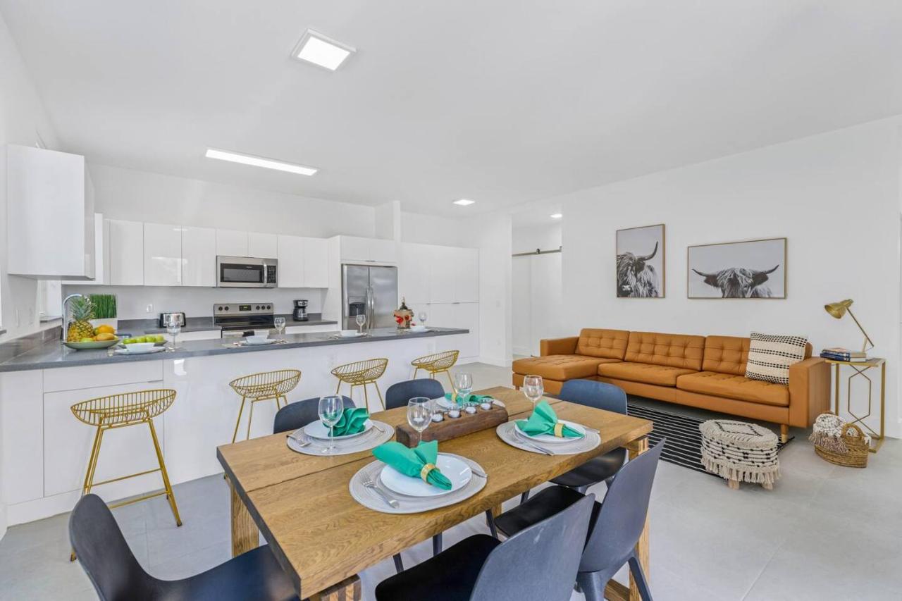 B&B Miami - Up to 16 guests! Modern house near Wynwood - Bed and Breakfast Miami