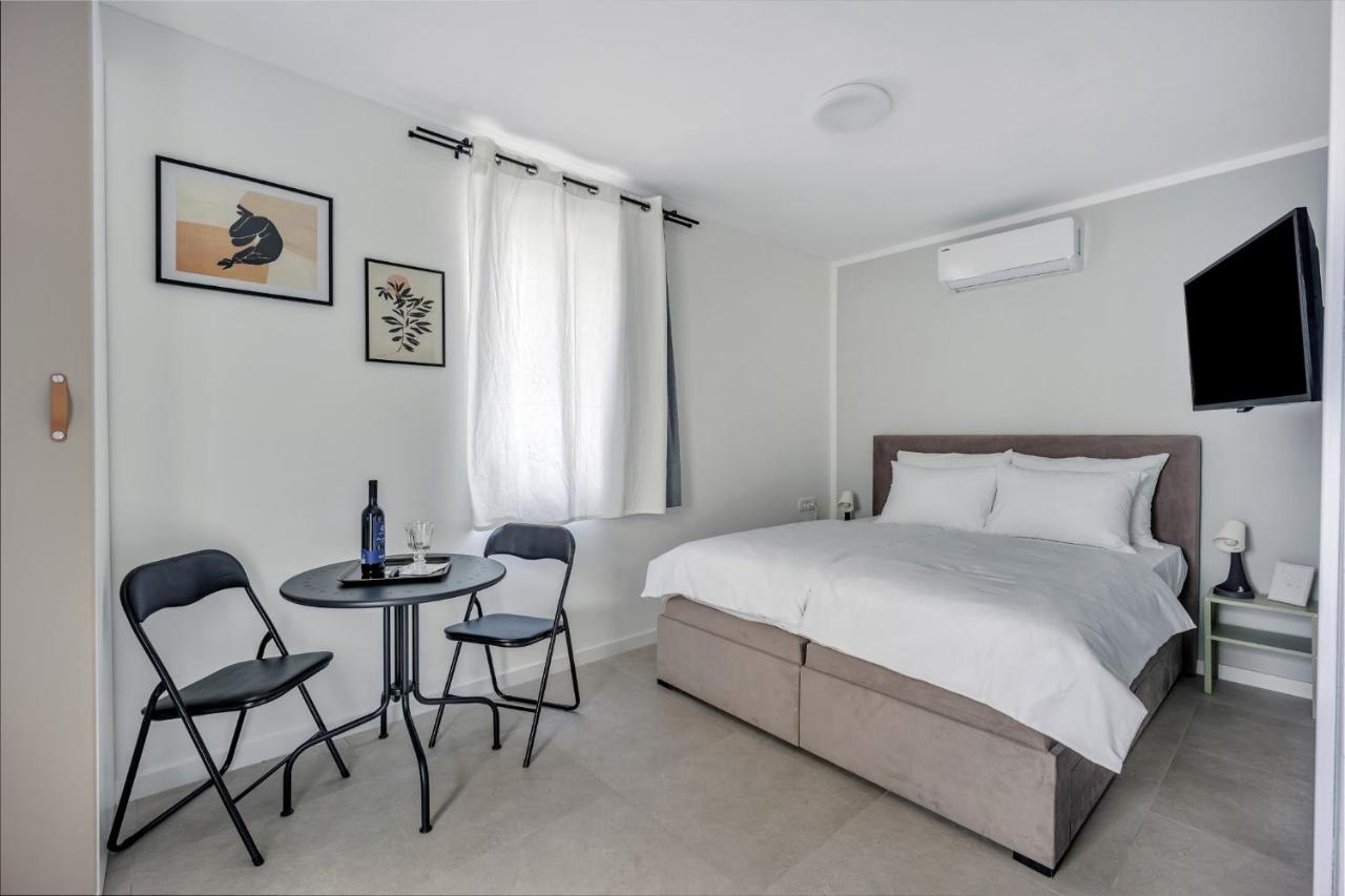 Estudio con terraza