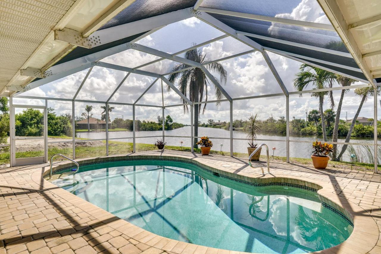 B&B Matlacha - Waterfront Cape Coral Home with Lanai and Private Pool - Bed and Breakfast Matlacha