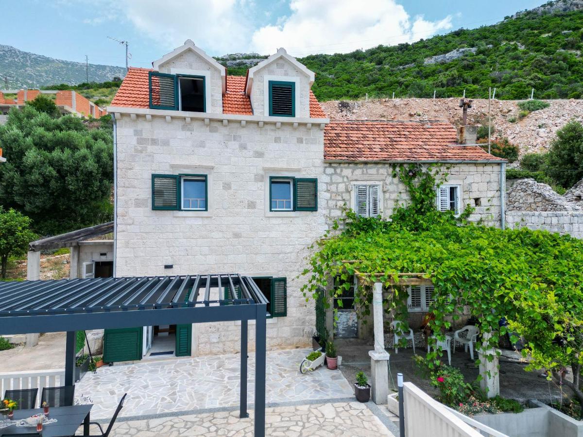 Luxury Villa Navis - B&B