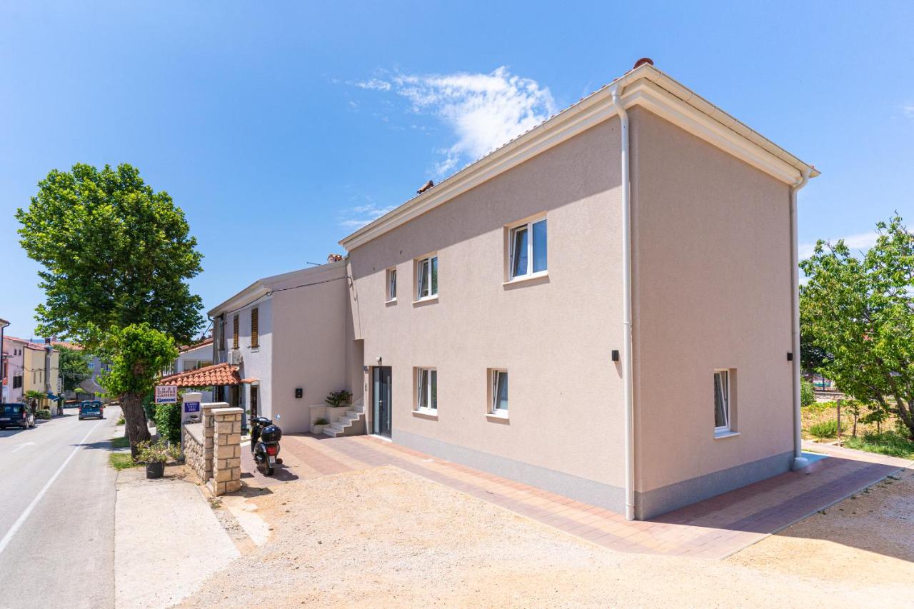 New 4 star apartment M&A in town Cres - Ferienwohnung