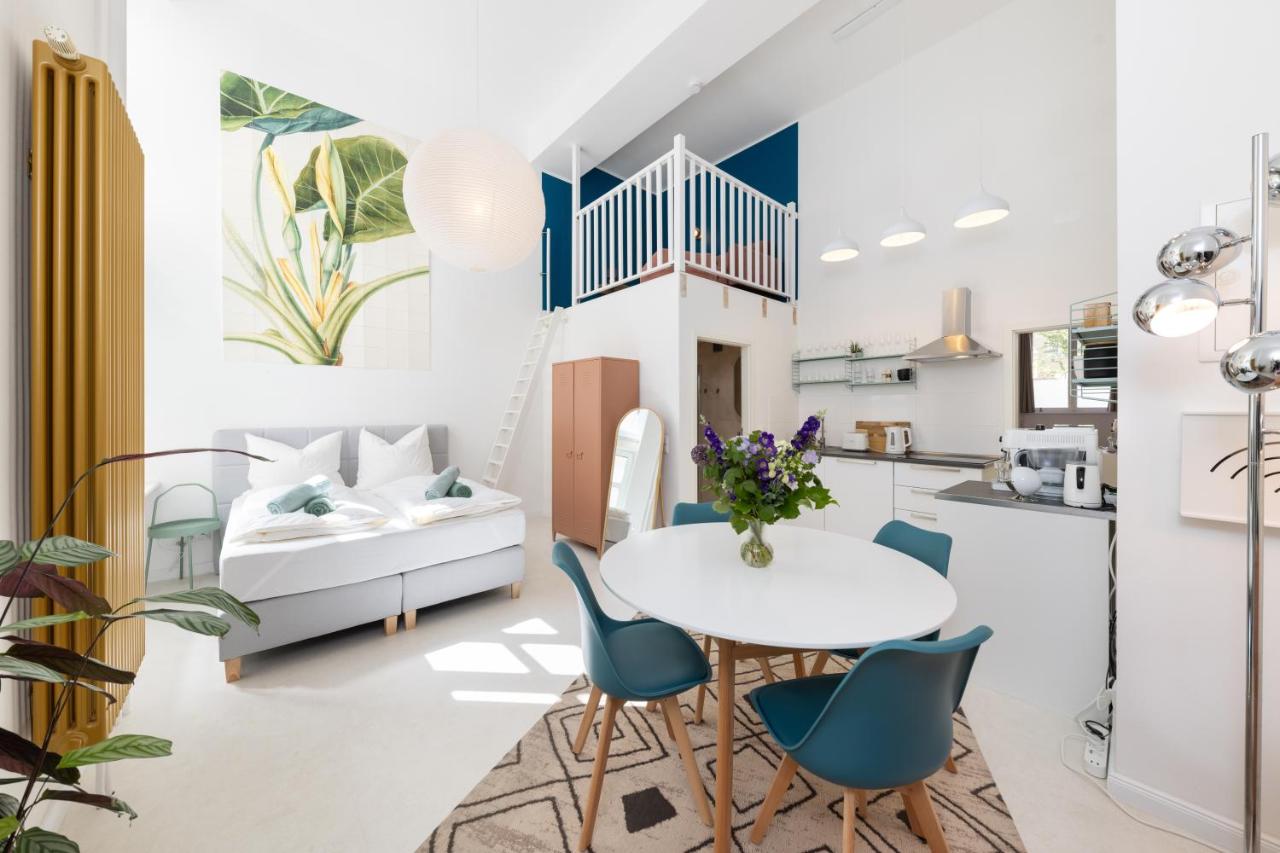 Great 2-room Loft with 2 bathrooms and 2 kitchen - Ferienwohnung