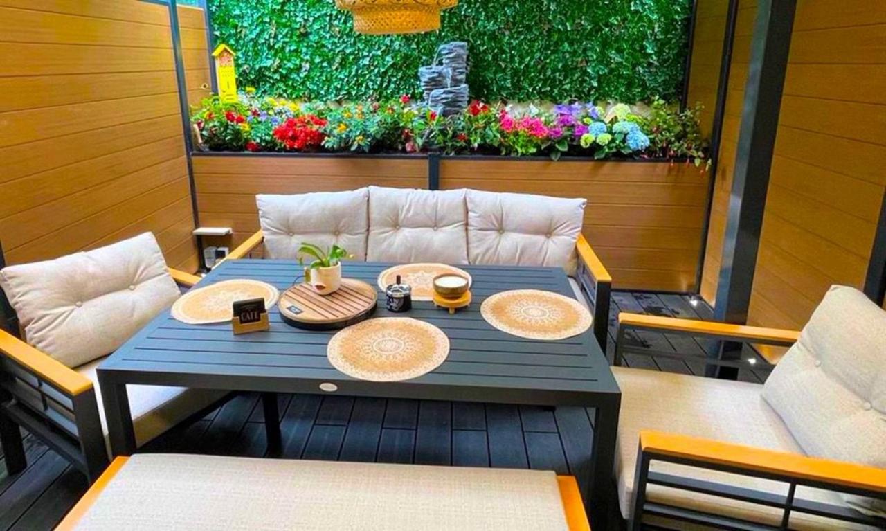 T1/ terrasse /proche centre Lyon - B&B La Mulatière