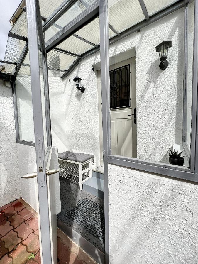 The Patio By Disney, 3 chambres, 2 salles de bain - Bed and Breakfast