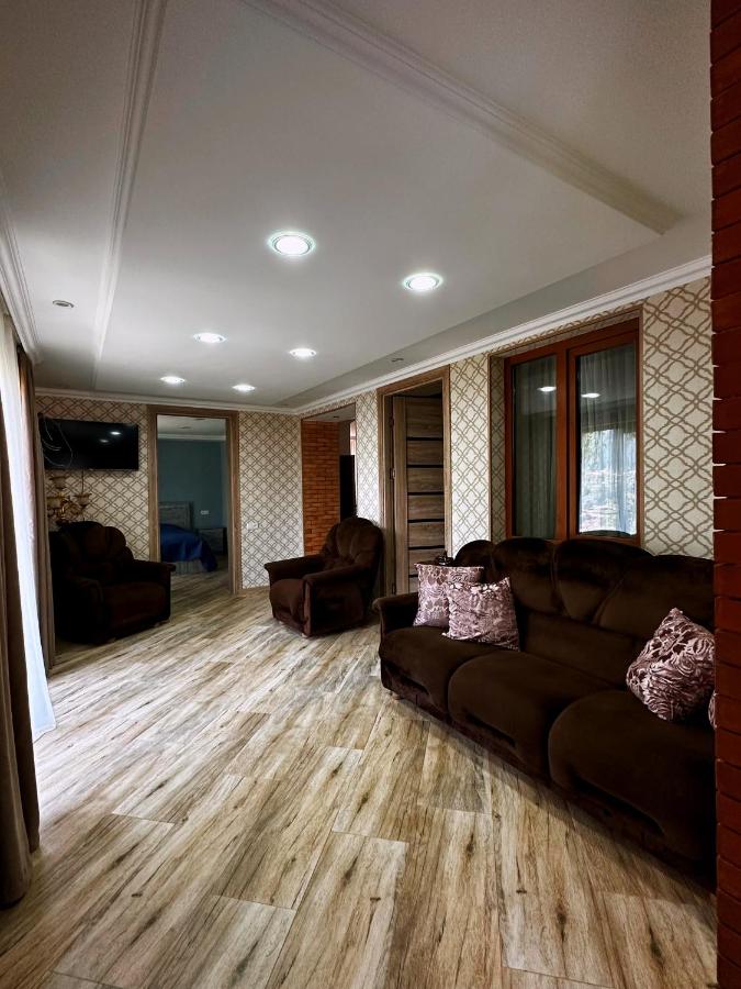 Deluxe Double Room (2 Adults + 1 Child)