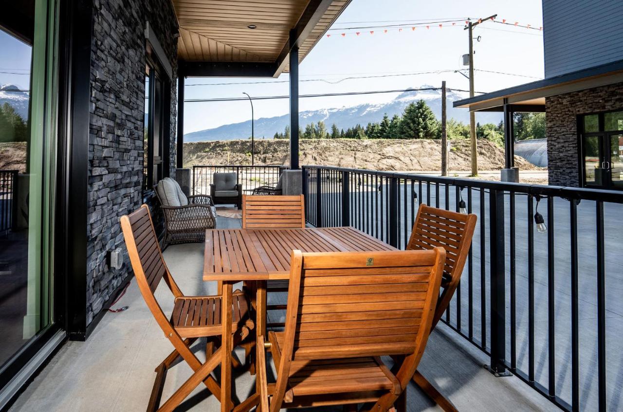 Summit Place - Condo With Mountain Views - Bed and Breakfast