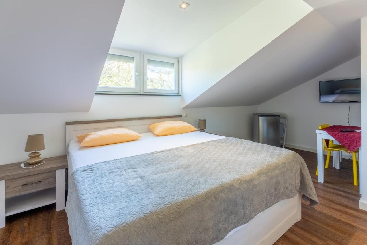 Deluxe Tweepersoonskamer met 2 Aparte Bedden