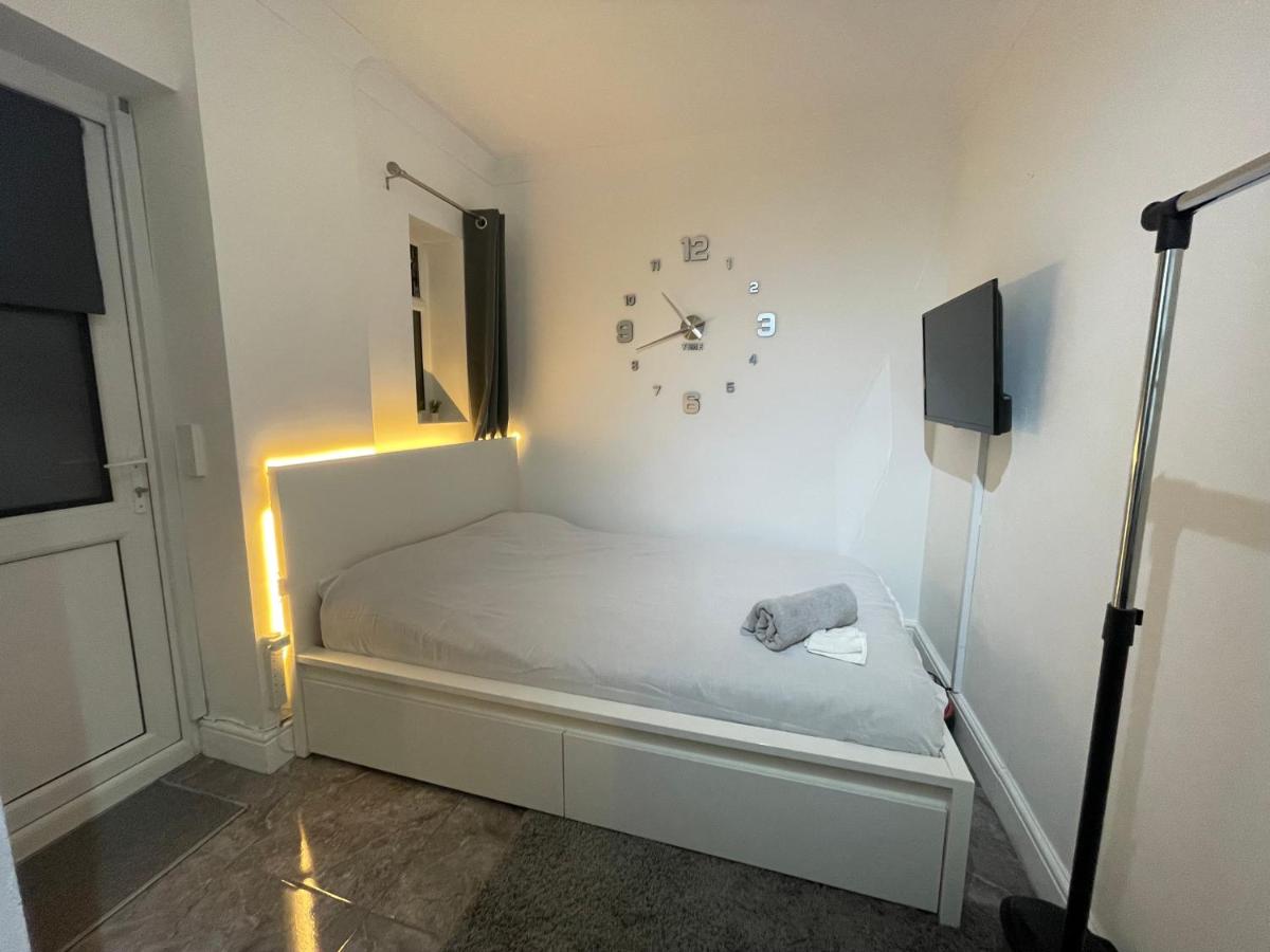 B&B London - Greenwich Room - Bed and Breakfast London