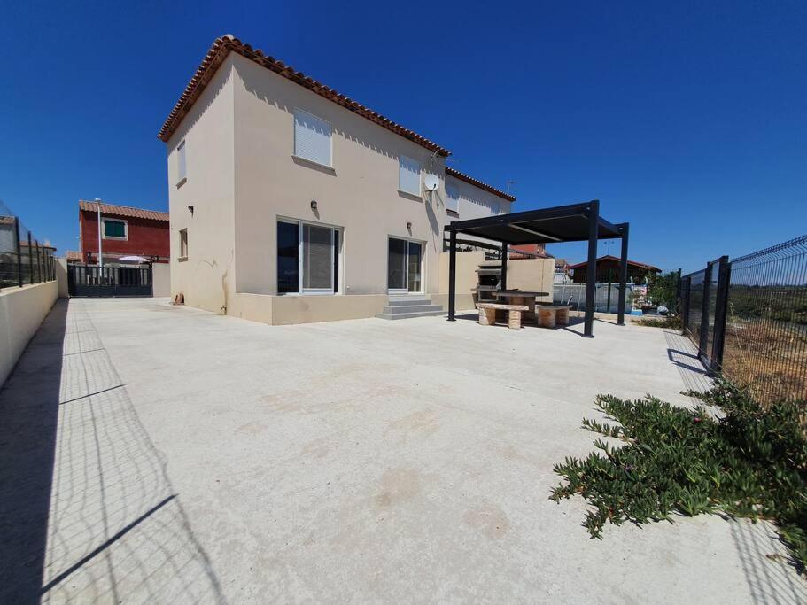 Maison 3 chambres, quartier calme, vue sur les salines ! - B&B