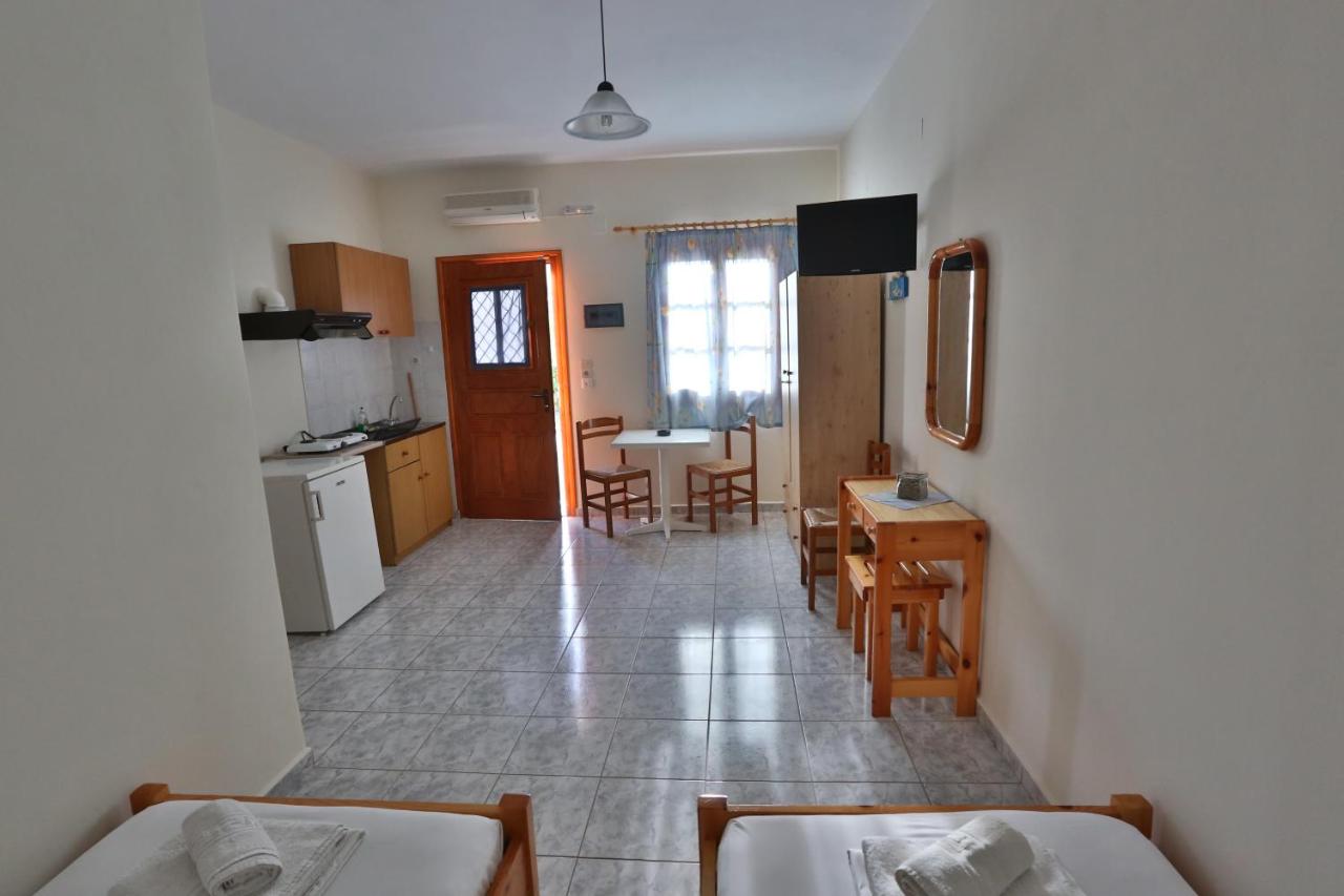 Studio (2 Adults)