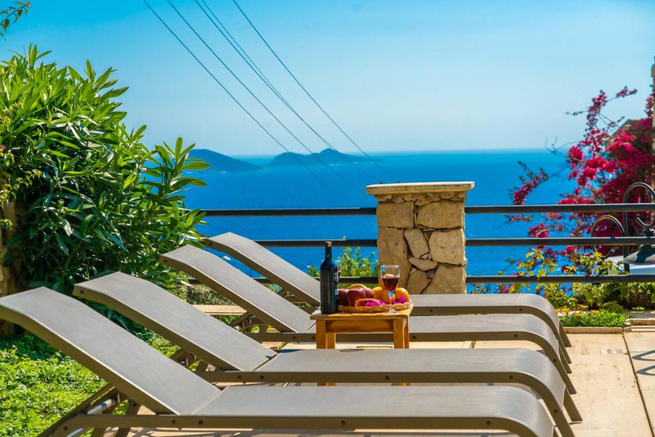Azure Apartment with Sea view in Kalkan - B&B