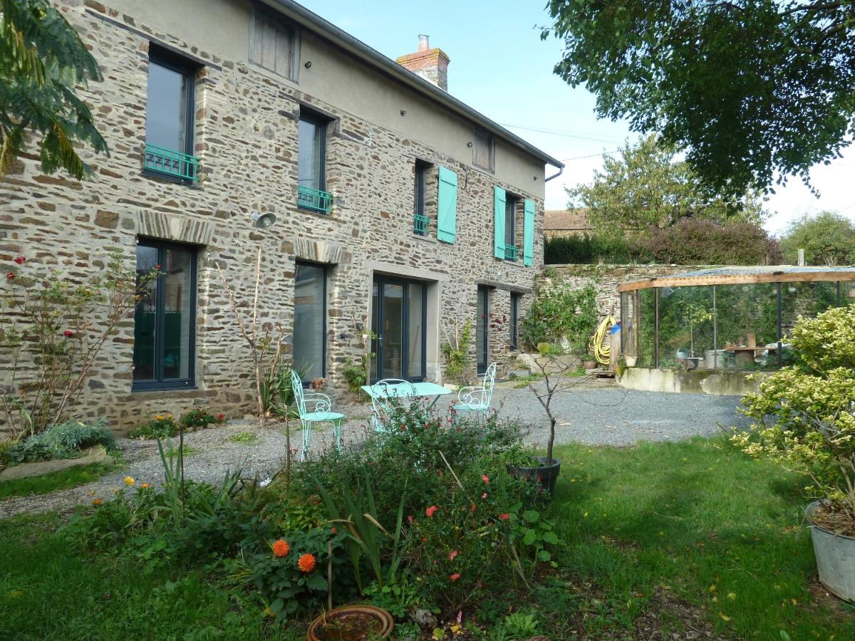 B&B Saint-Martin-de-Sallen - L' ALBIZIA - Bed and Breakfast Saint-Martin-de-Sallen