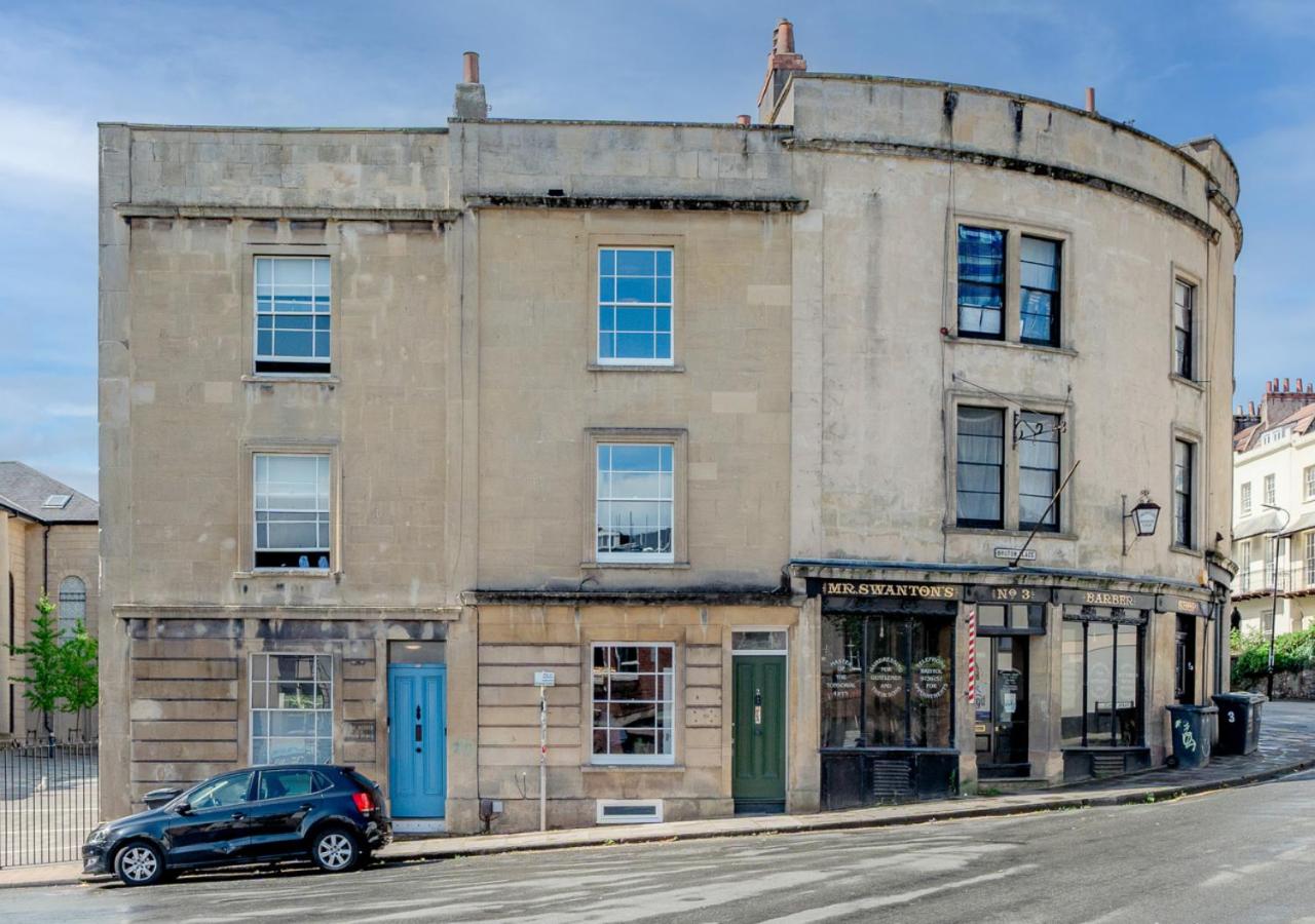 Clifton Town House with Cinema Room Perfect for Groups, Families, Friends Hens & Stags! - B&B