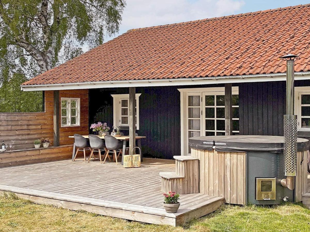 B&B Grenaa - 7 person holiday home in Grenaa - Bed and Breakfast Grenaa