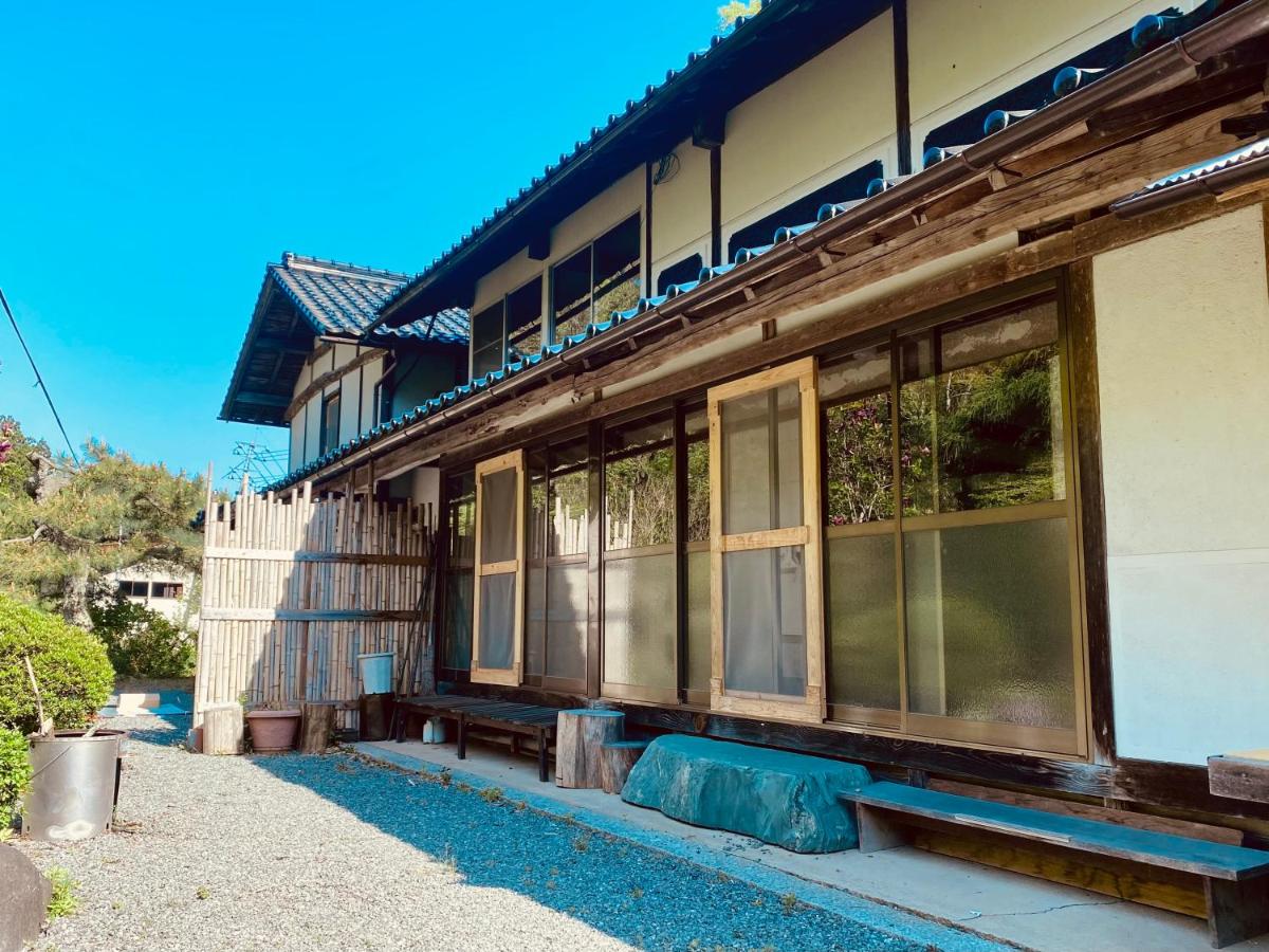 Yubara Hot Springs - Riverfront - Families Welcome - B&B